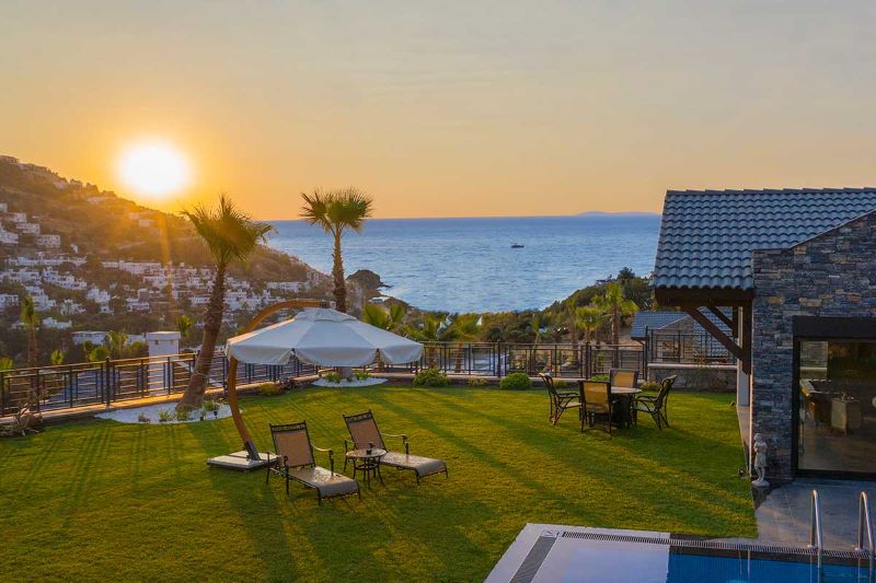 Muğla İli, Bodrum İlçesi, Yalıkavak’ta oldukça şık lüks ve konforlu