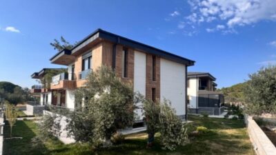 Barış Sitesi Ayvalık, Balıkesir Ayvalık Sefa Çamlık’ta modern mimariyle hayata