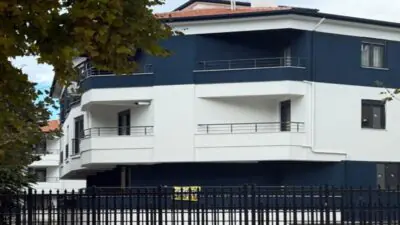 Berra Evleri, Çorum Merkez Ulukavak Mahallesi’nde modern mimariyle hayata geçirilmektedir.