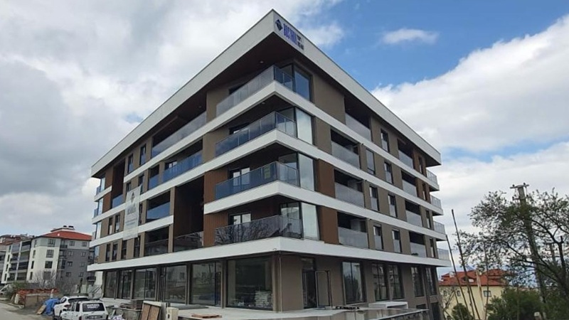 Bostanlı Suites, Denizli Acıpayam Çamlık Mahallesi’nde modern mimariyle hayata geçiriliyor.
