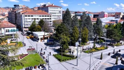 Çorum Tarihi Kent Meydanı, Bakanlığın desteğiyle yenilendi. Proje kapsamında meydanın