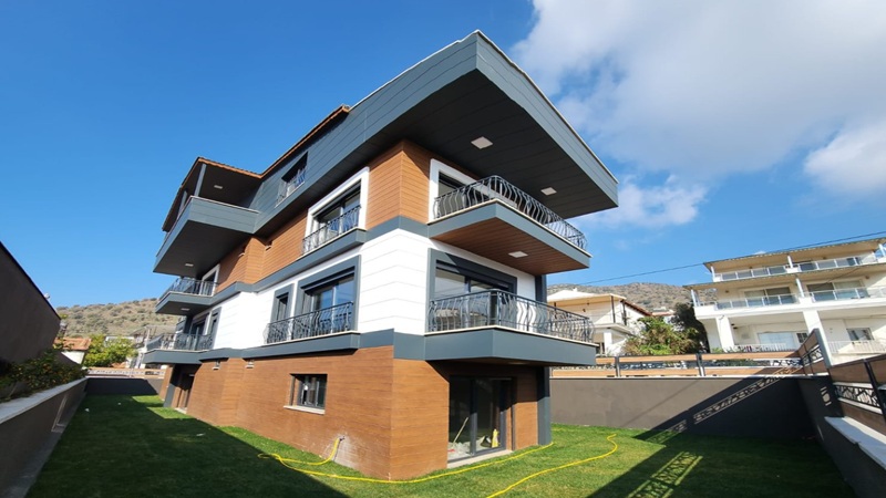 Denizköy Villaları, İzmir Dikili Denizköy Mahallesi’nde modern mimariyle hayata geçirilmektedir.