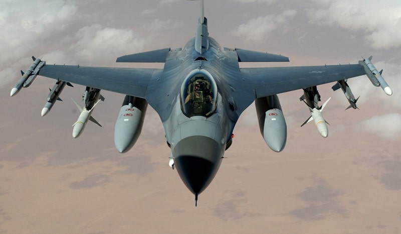 Balıkesir’de F-16 savaş uçağı görev uçuşu sırasında düştü ve pilot