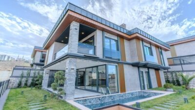Güneş Villaları, Trabzon Ortahisar Yeşilköy Mahallesi’nde modern mimariyle hayata geçirilmektedir.
