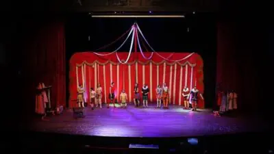 İBB Şehir Tiyatroları Dünya Tiyatro Günü kapsamında 27 Mart’ta yedi