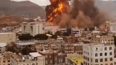 İsrail, Yemen’in başkenti Sana’da Savunma Bakanlığı’nı vurdu. Saldırıda ölü ve