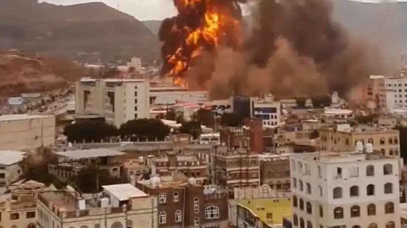 İsrail, Yemen’in başkenti Sana’da Savunma Bakanlığı’nı vurdu. Saldırıda ölü ve