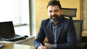 Teknolojik yeniliklerin yapay zeka gelişmelerinde rol oynadığı günümüzde, Türk gayrimenkul