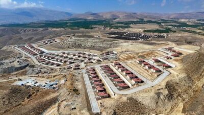 Malatya deprem konutları kapsamında Darende ilçesinin Yenice Mahallesi’nde tamamlanan 91