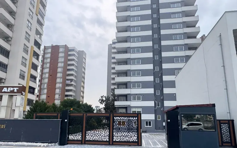 Melis Park Evleri, İsotlar Grup imzasıyla Adana Seyhan’da yaşam başladı.