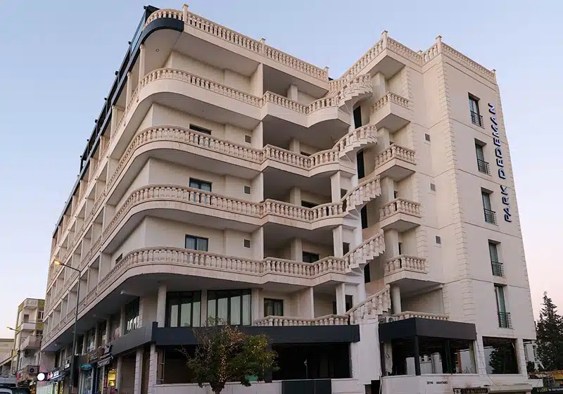 Park Dedeman Midyat açıldı! Midyat’ın kültürel dokusuyla modern konforu buluşturan