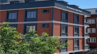Premier Life, İstanbul Arnavutköy Taşoluk Mahallesi'nde modern mimarisiyle hayata geçirilmektedir.