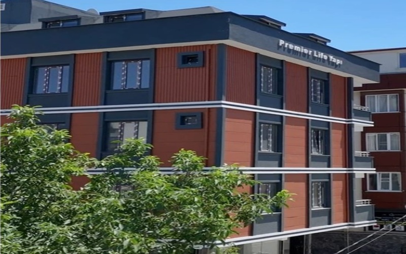 Premier Life, İstanbul Arnavutköy Taşoluk Mahallesi'nde modern mimarisiyle hayata geçirilmektedir.