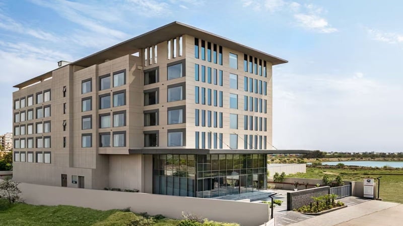 Ramada Encore Ataşehir otel projesi için 685,7 milyon TL’lik yatırım