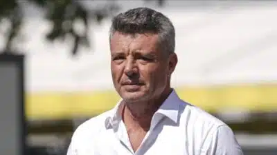 Fenerbahçe Başkanı Sadettin Saran, uyuşturucu soruşturması kapsamında gözaltına alındı. Kulüpten