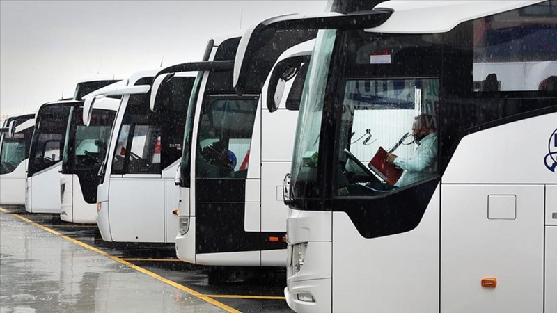 Şehirlerarası otobüs ikramları artan maliyetler nedeniyle değişmektedir. Birçok firmada kek