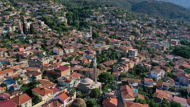 Tire arazi toplulaştırma kararı kapsamında ilçedeki 30 mahallede zorunlu arazi