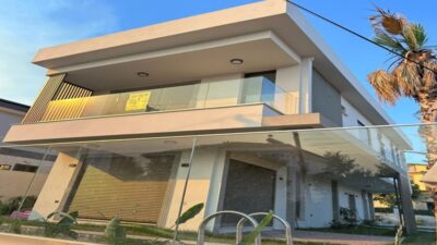 Uçarlar Soğucak Solo, Aydın Kuşadası Soğucak Mahallesi’nde modern mimariyle hayata