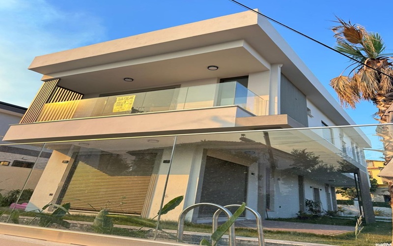 Uçarlar Soğucak Solo, Aydın Kuşadası Soğucak Mahallesi’nde modern mimariyle hayata