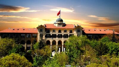 Üniversitelerde öğretim görevlisi kadroları yeniden düzenlendi. 2026/313 sayılı kararla dolu