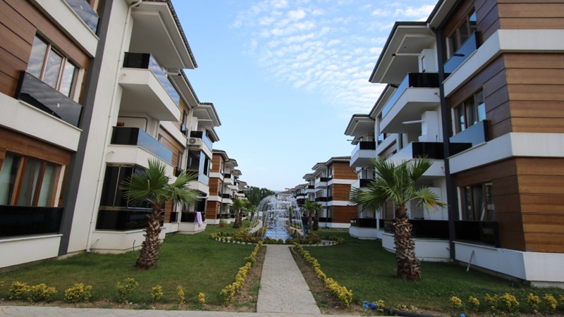 Uzpark Akyazı, Sakarya Akyazı Hastahane Mahallesi’nde modern mimariyle hayata geçiriliyor.