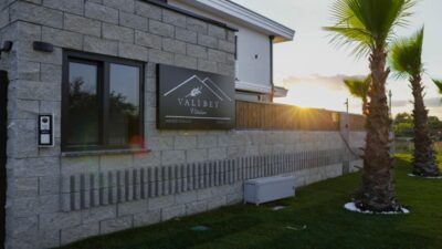 Valibey Villaları, Sakarya Serdivan Selahiye Mahallesi’nde modern mimariyle hayata geçirilmektedir.