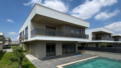 Villa Ottoman, Antalya Döşemealtı Altınkale Mahallesi’nde modern mimariyle hayata geçirilmektedir.