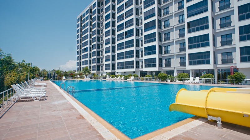 Zirve Marin, Mersin Erdemli Tırtar Mahallesi’nde modern mimariyle hayata geçiriliyor.