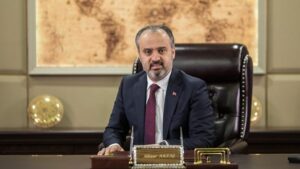 Bursa Büyükşehir Belediye Başkanı Alinur Aktaş, kent genelinde toplamda 70
