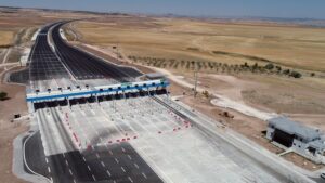 Ankara-Niğde Otoyolu’nun önümüzde günlerde hizmet hayatına başlayacağını aktaran Ulaştırma ve