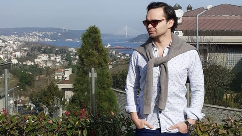 Armağan Gayrimenkul’ün sahibi Armağan Ayşakar, yeni konut projelerinin raflardan indirilebilmesi