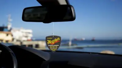 Dikiz aynasına koku asmak yasak mı sorusu gündemde. 2026 yılı