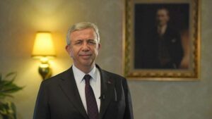 Mansur Yavaş, sosyal belediyecilik anlayışı altında vatandaşlara destek olmaya devam